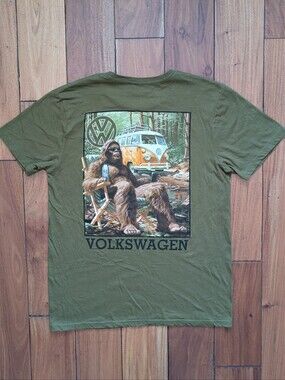Volkswagen Bus Sasquatch T-shirt (M)